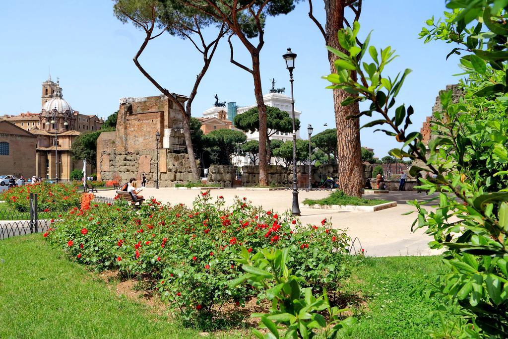 Cozy Apartment Fabia 300 Mt From Colosseum Exterior foto